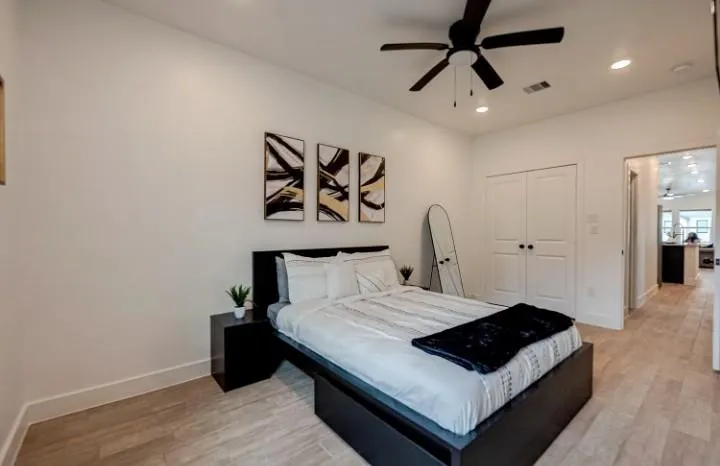 5122 Southwind Street Houston, TX 77033