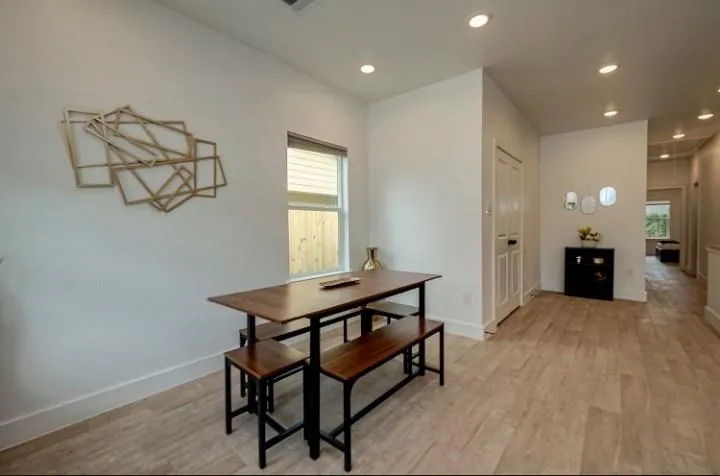 5122 Southwind Street Houston, TX 77033