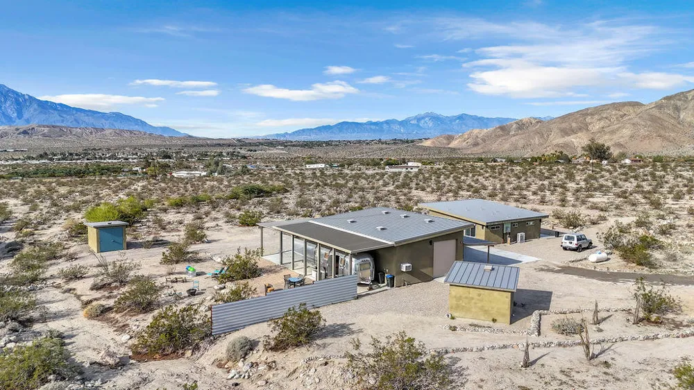20245 Penny Lane Desert Hot Springs, CA 92241