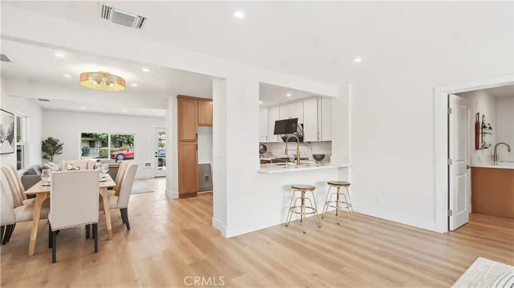 8814 Longden Temple City, CA 91780