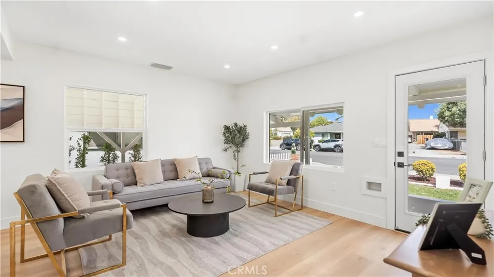 8814 Longden Temple City, CA 91780