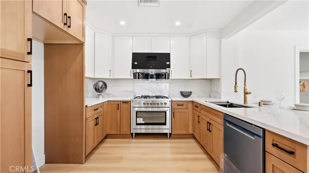 8814 Longden Temple City, CA 91780
