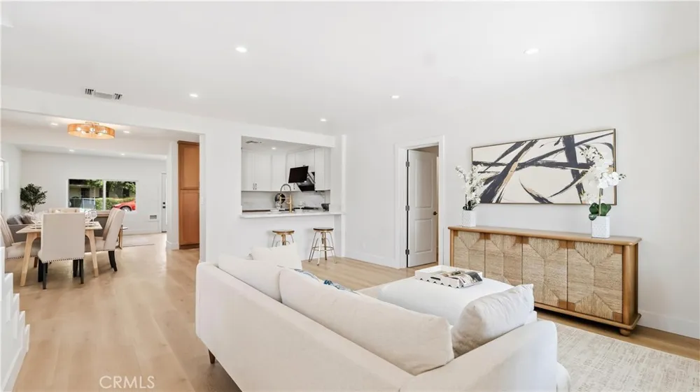 8814 Longden Temple City, CA 91780