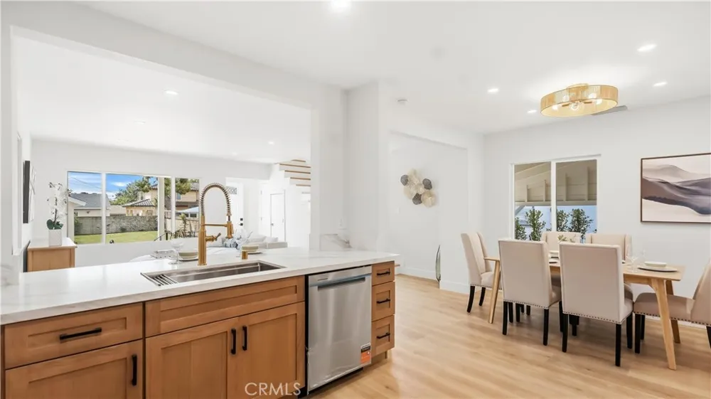 8814 Longden Temple City, CA 91780