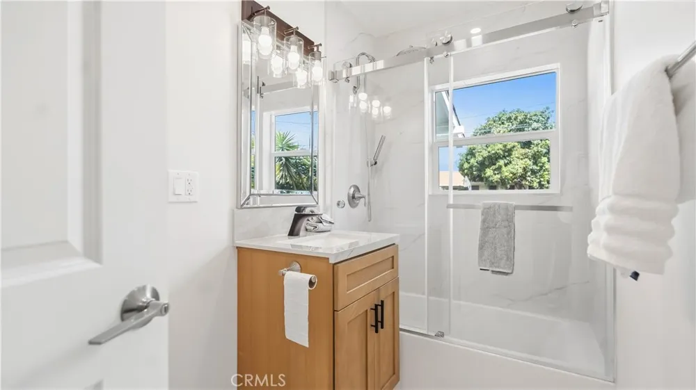 8814 Longden Temple City, CA 91780