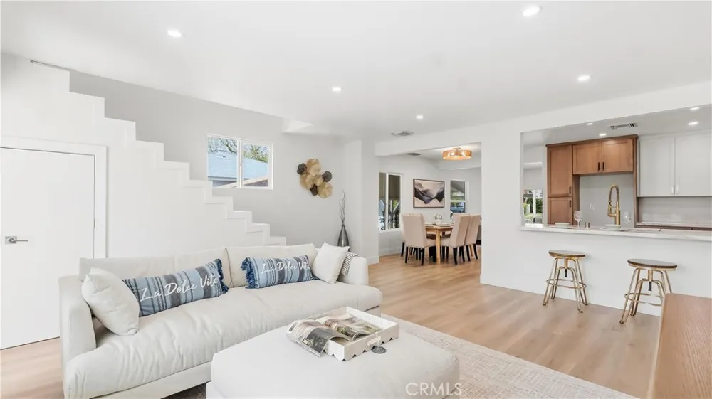 8814 Longden Temple City, CA 91780