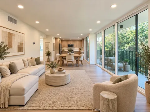 1540 S Beverly Drive #4