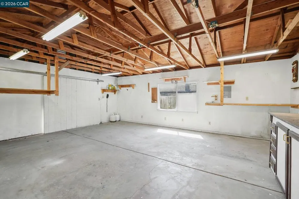 879 Greenway Dr Martinez, CA 94553