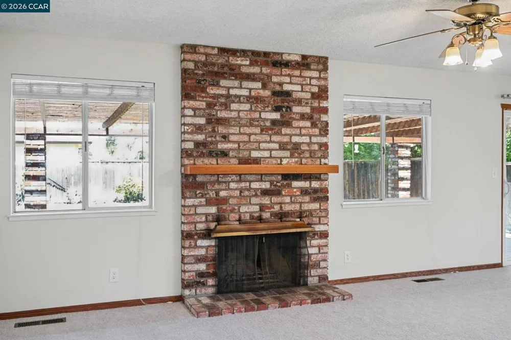 879 Greenway Dr Martinez, CA 94553