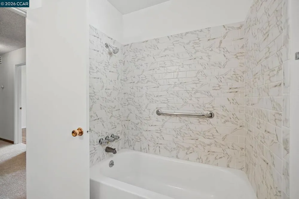 879 Greenway Dr Martinez, CA 94553