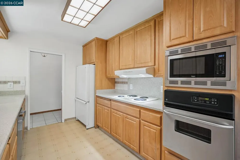 879 Greenway Dr Martinez, CA 94553