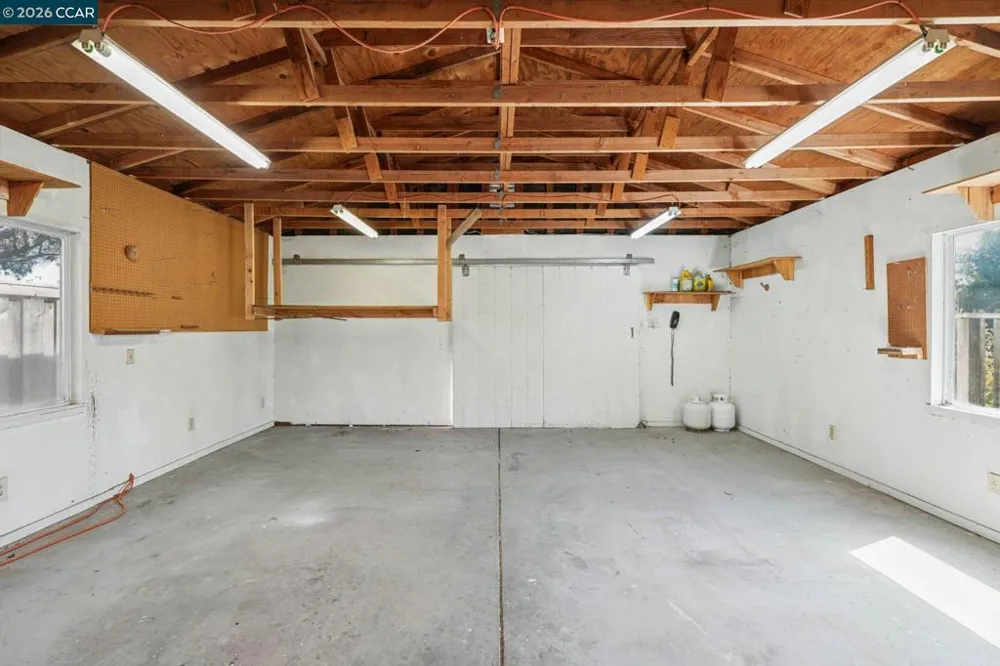 879 Greenway Dr Martinez, CA 94553