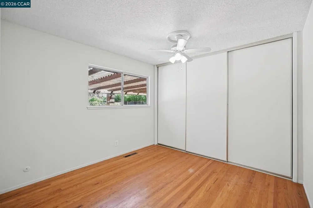 879 Greenway Dr Martinez, CA 94553