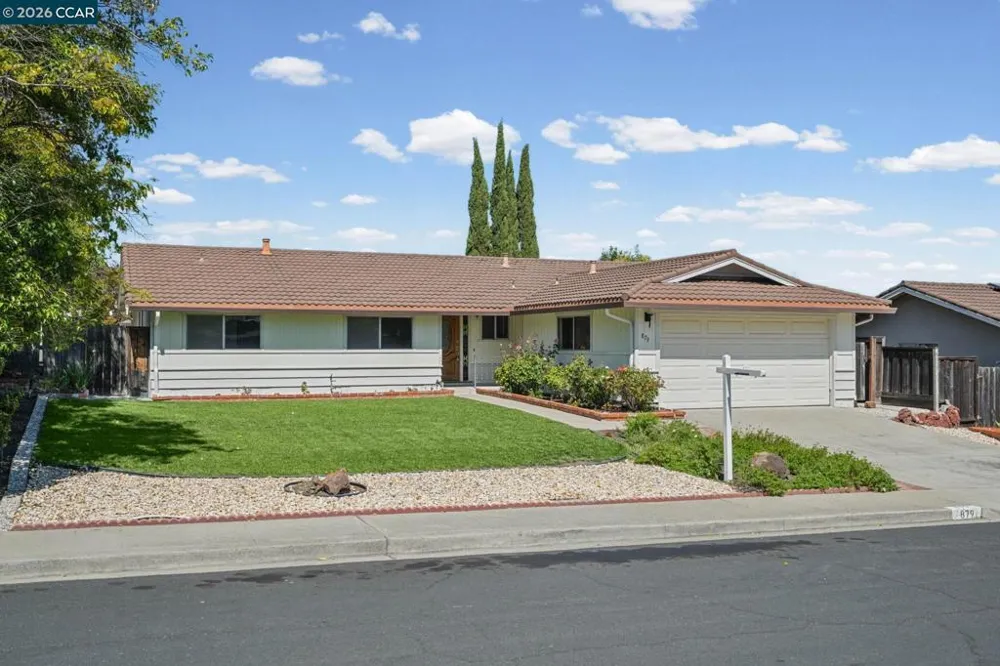 879 Greenway Dr Martinez, CA 94553