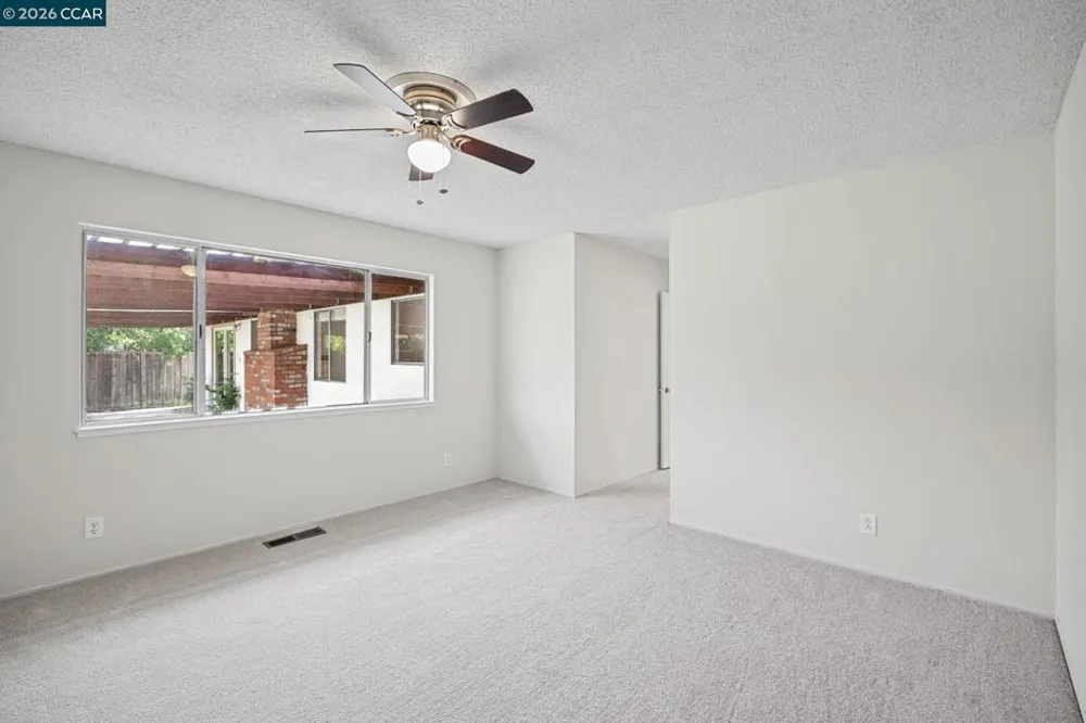 879 Greenway Dr Martinez, CA 94553