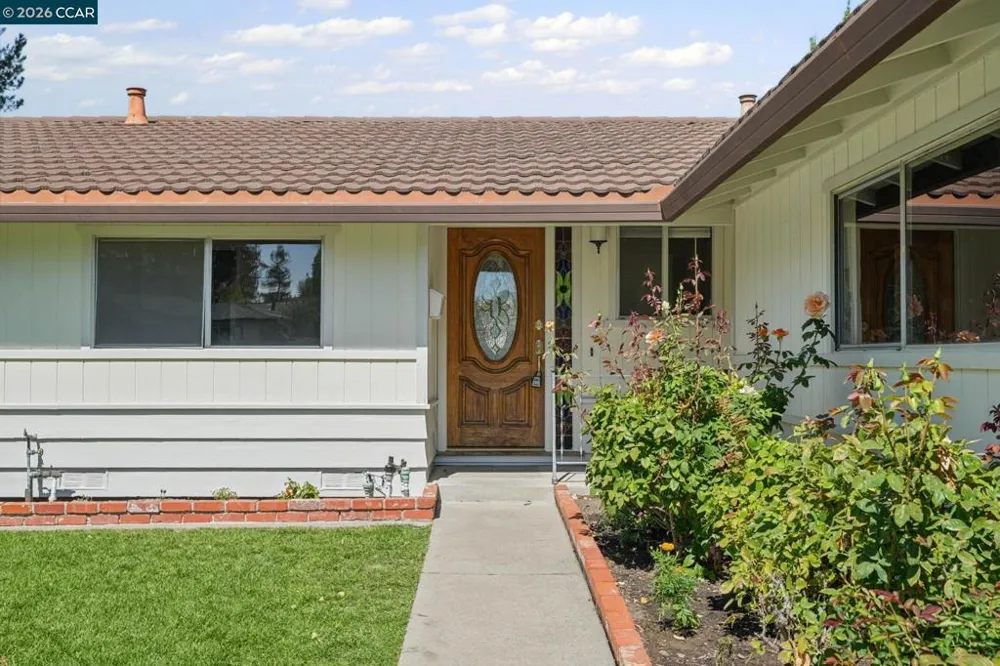 879 Greenway Dr Martinez, CA 94553