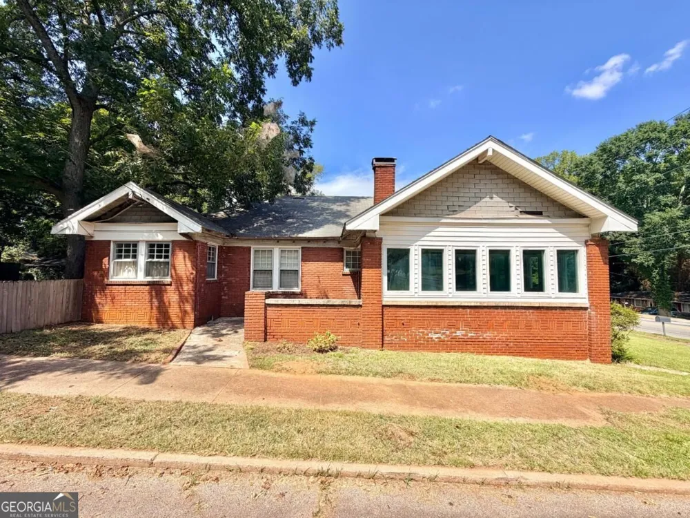1563 Sylvan RD SW Atlanta, GA 30310