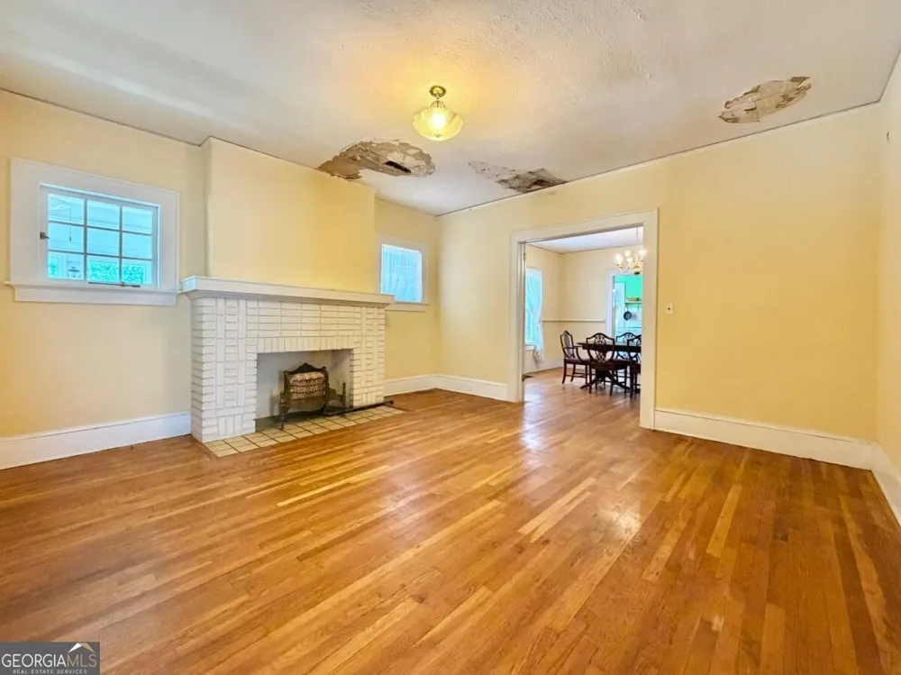 1563 Sylvan RD SW Atlanta, GA 30310