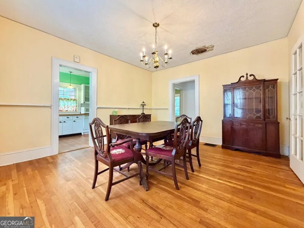 1563 Sylvan RD SW Atlanta, GA 30310