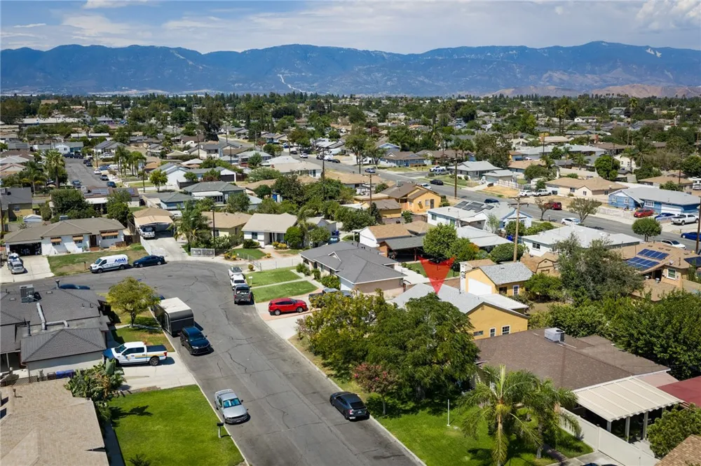 561 Park Rialto, CA 92376
