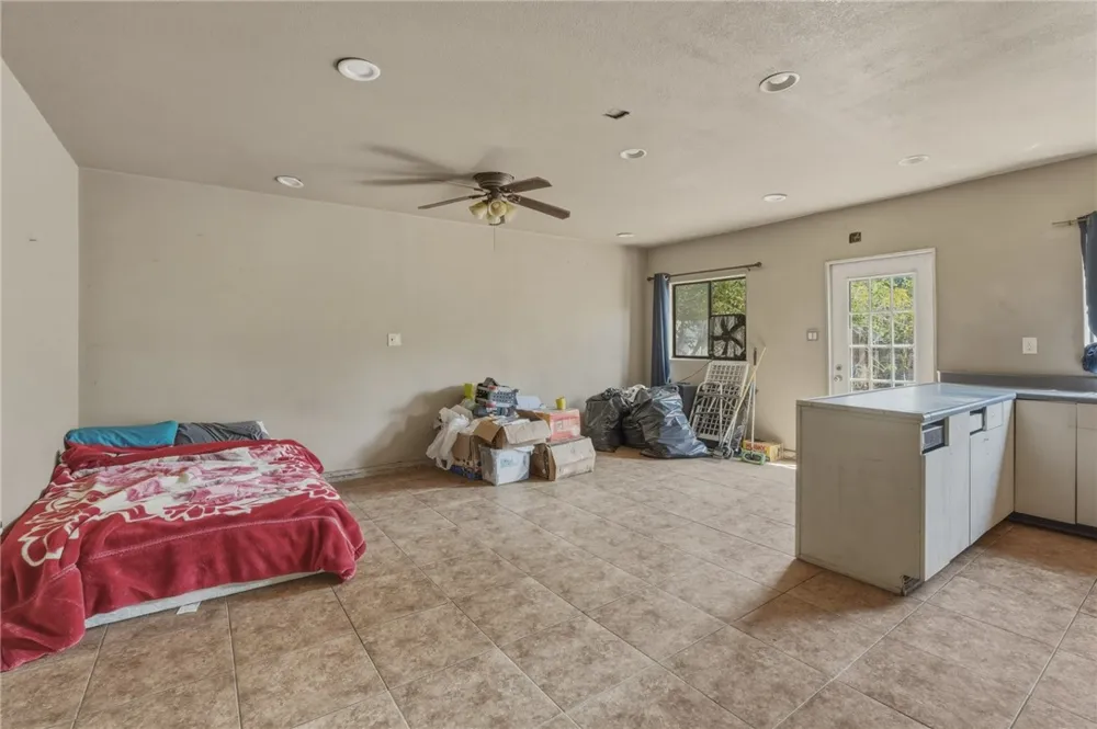 561 Park Rialto, CA 92376