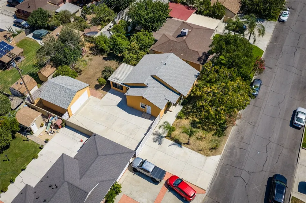 561 Park Rialto, CA 92376
