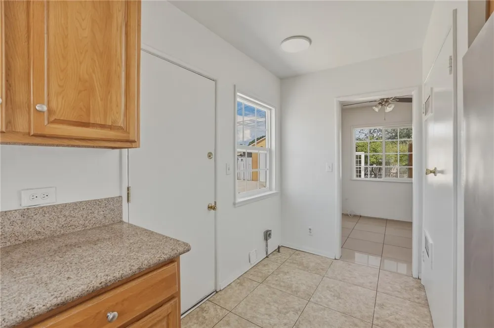 561 Park Rialto, CA 92376