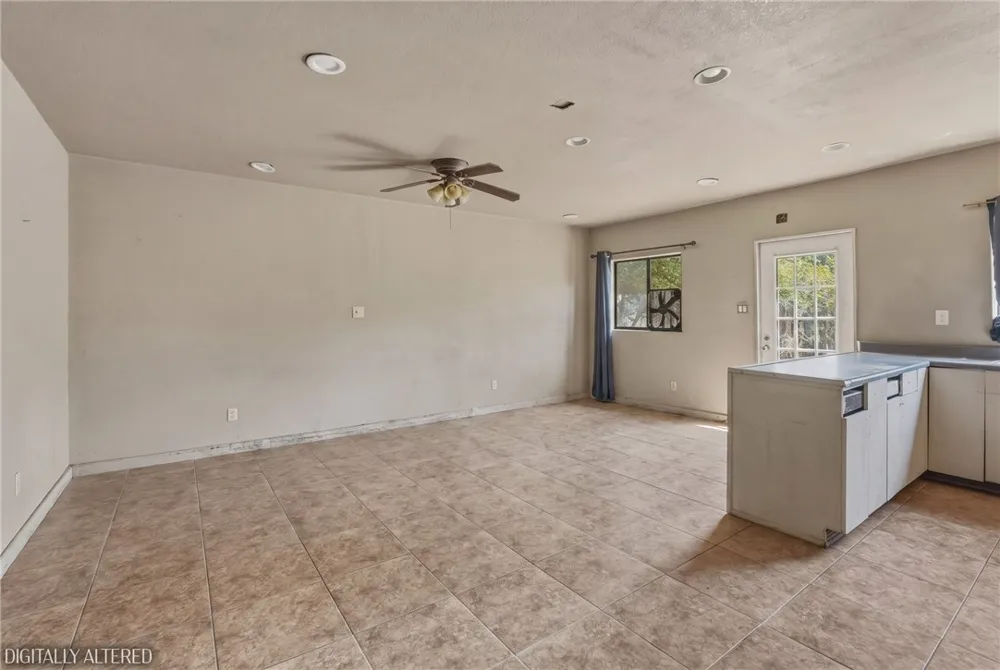 561 Park Rialto, CA 92376