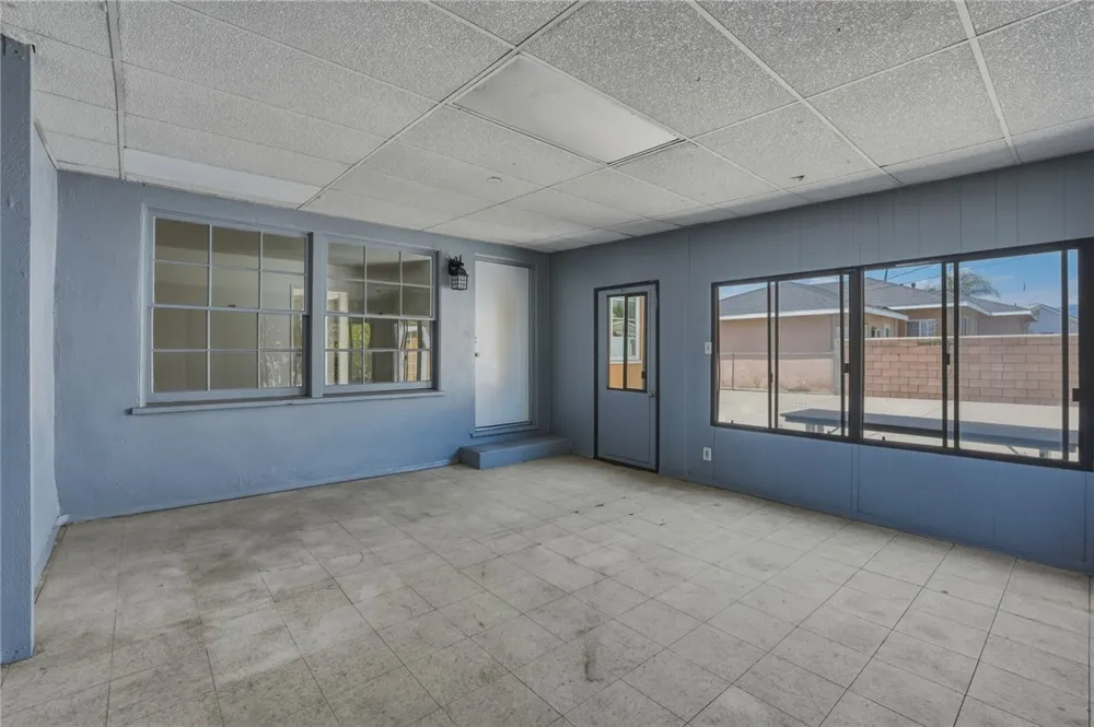 561 Park Rialto, CA 92376