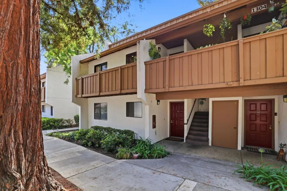 2201 Monroe Street #1302 Santa Clara, CA 95050