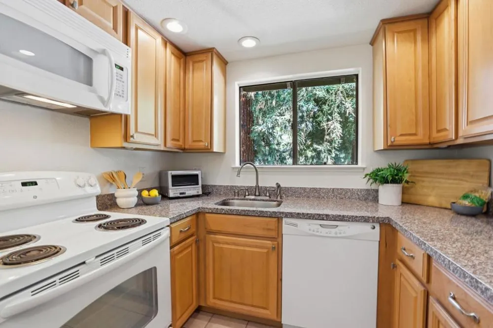 2201 Monroe Street #1302 Santa Clara, CA 95050