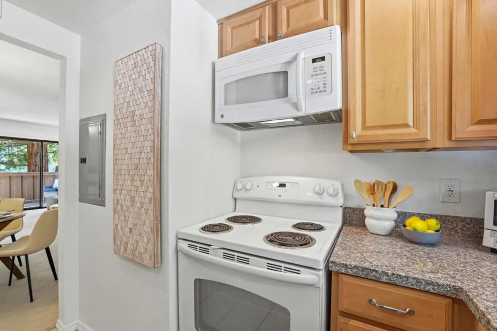 2201 Monroe Street #1302 Santa Clara, CA 95050