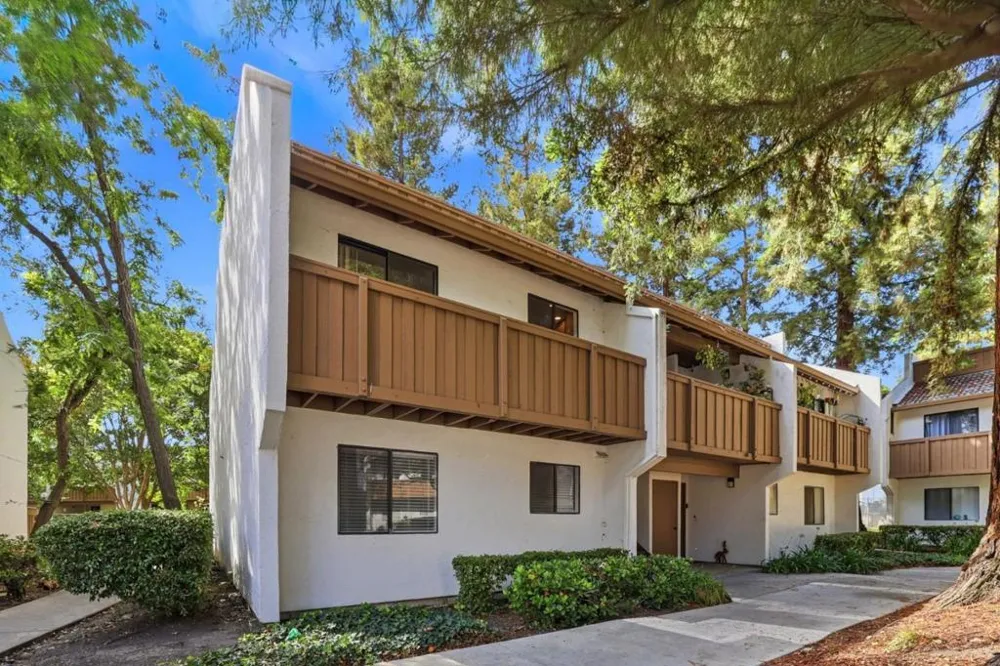 2201 Monroe Street #1302 Santa Clara, CA 95050