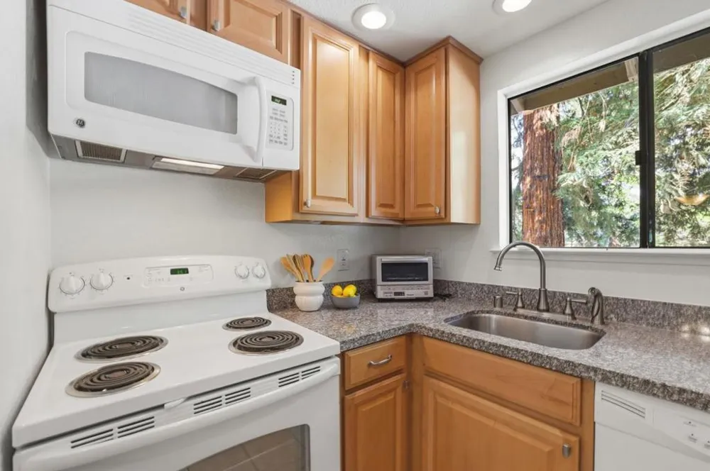 2201 Monroe Street #1302 Santa Clara, CA 95050