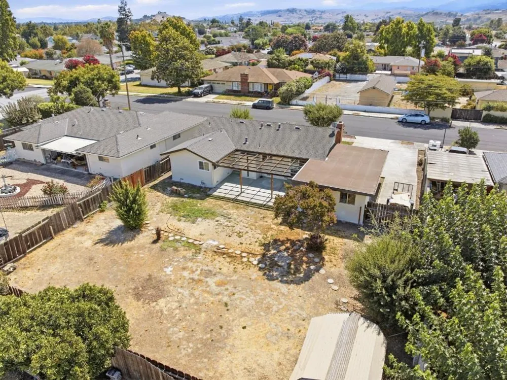 56 Bundeson Drive Hollister, CA 95023