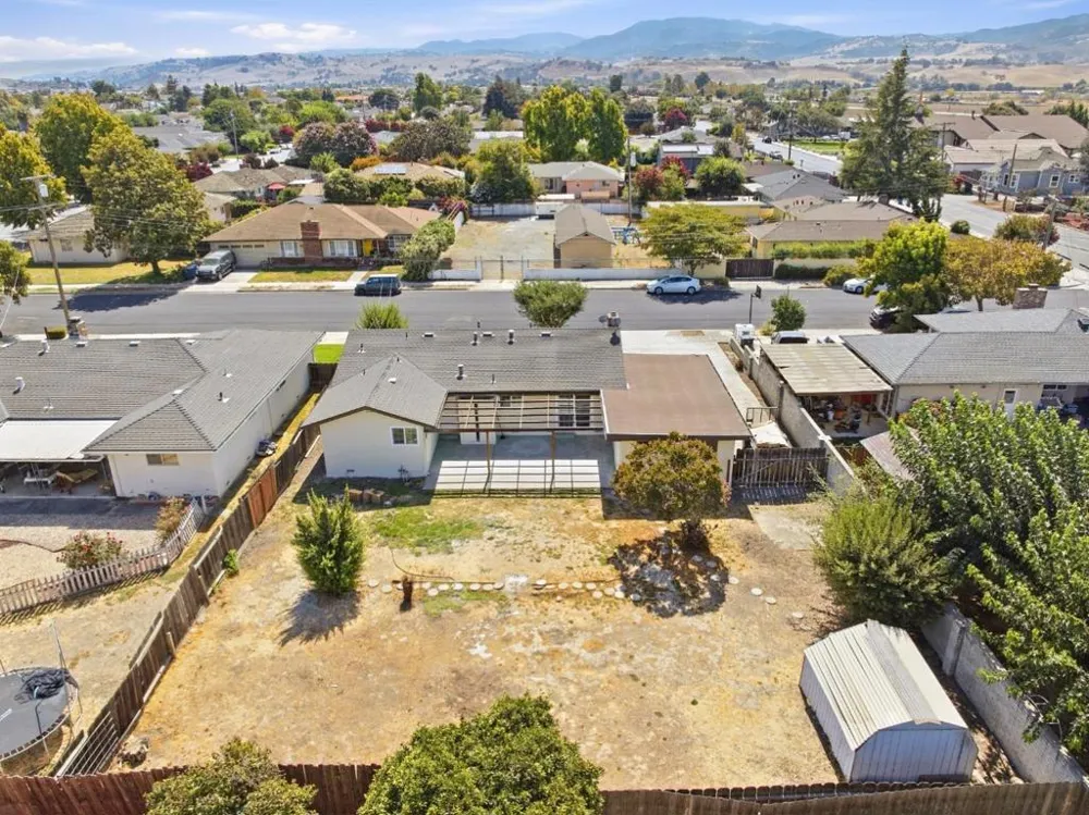 56 Bundeson Drive Hollister, CA 95023
