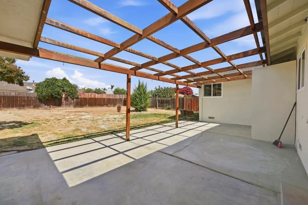 56 Bundeson Drive Hollister, CA 95023