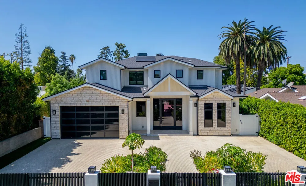 5529 Greenbush Avenue Sherman Oaks, CA 91401