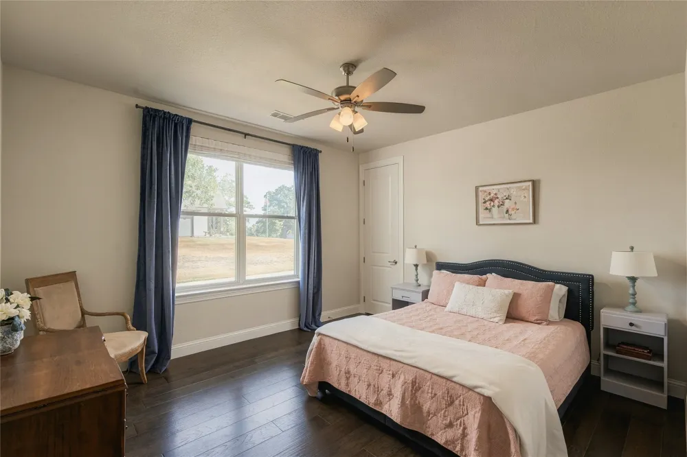 111 Eagle Point Azle, TX 76020