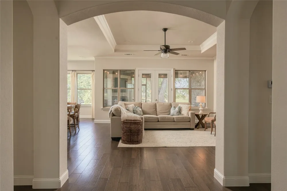 111 Eagle Point Azle, TX 76020