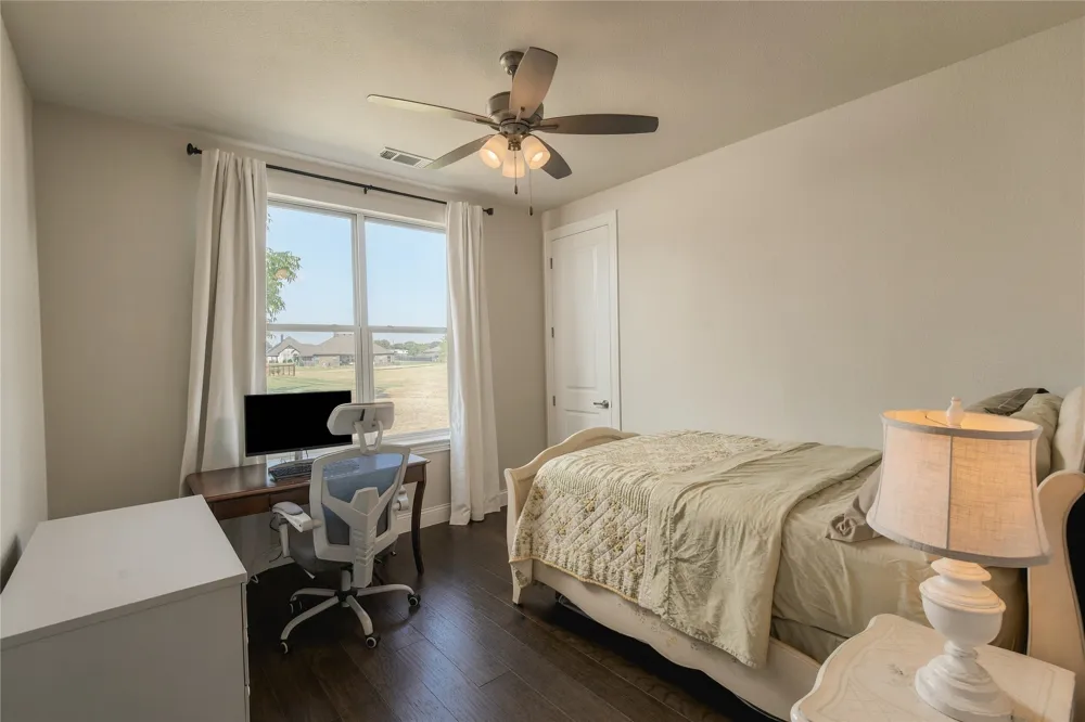 111 Eagle Point Azle, TX 76020