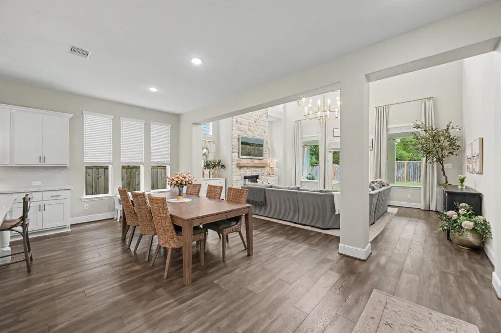 35 W Sawyer Ridge Drive The Woodlands, TX 77389