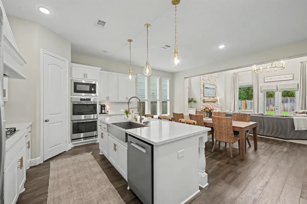 35 W Sawyer Ridge Drive The Woodlands, TX 77389