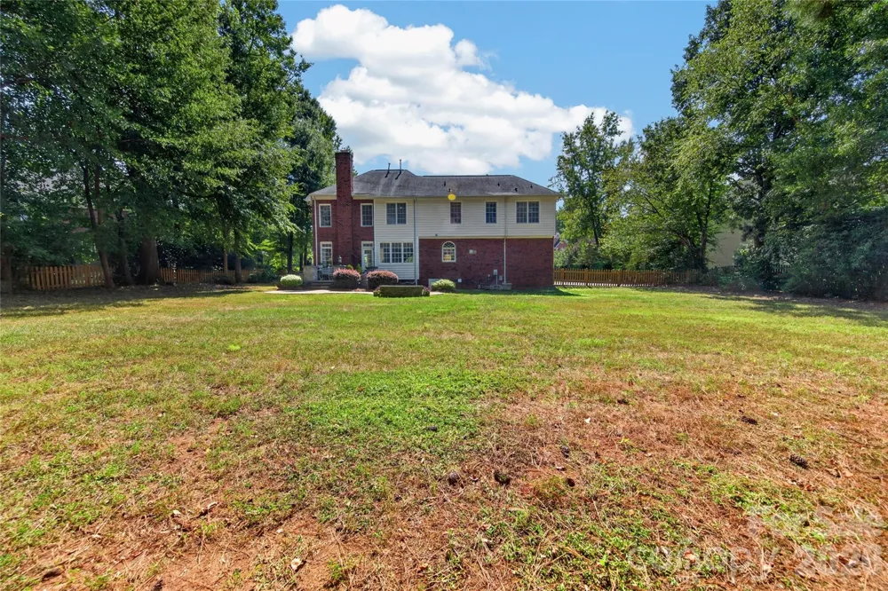 12135 Darby Chase Drive Charlotte, NC 28277