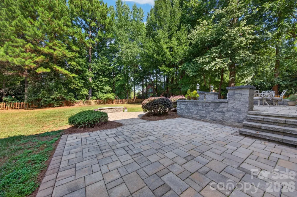 12135 Darby Chase Drive Charlotte, NC 28277