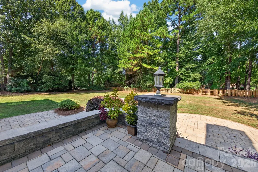 12135 Darby Chase Drive Charlotte, NC 28277