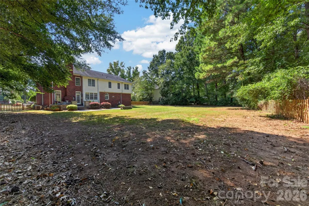 12135 Darby Chase Drive Charlotte, NC 28277