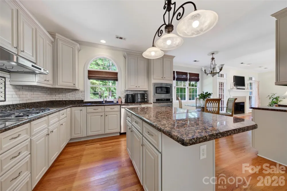 12135 Darby Chase Drive Charlotte, NC 28277