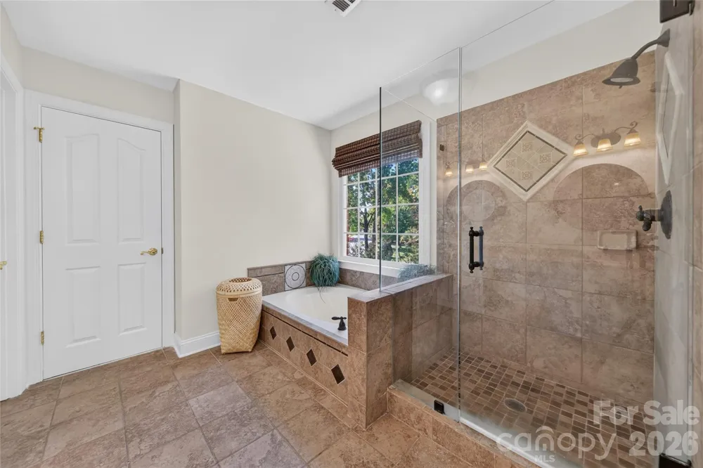 12135 Darby Chase Drive Charlotte, NC 28277
