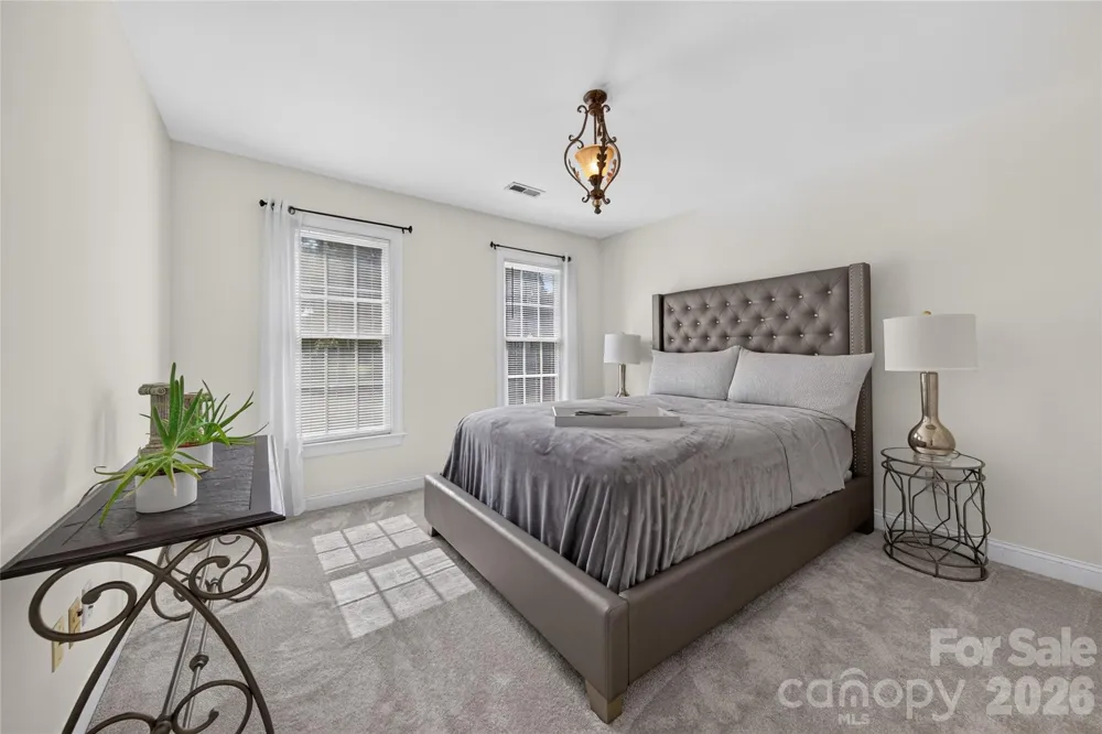 12135 Darby Chase Drive Charlotte, NC 28277